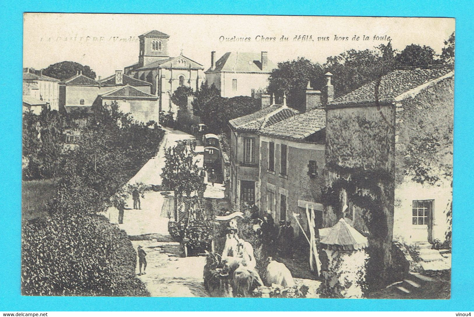 CPA  LA CAILLERE Quelques Chars Du Défilé Vus Hors De La Foule   85 Vendée Animation Fête Cavalcades Moulin - Saint Florent Des Bois