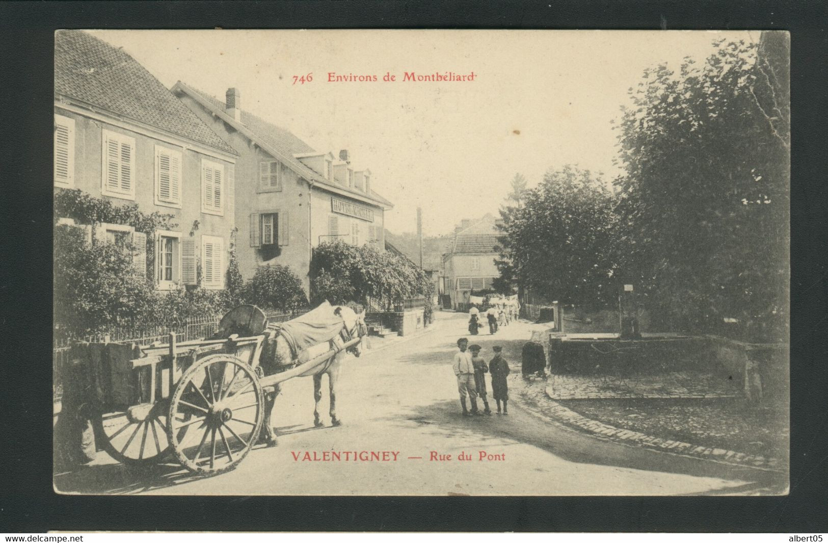 25 - Valentigney -Rue Du Pont - Attelage Cheval - Nouvelle Sur Delcampe - Valentigney