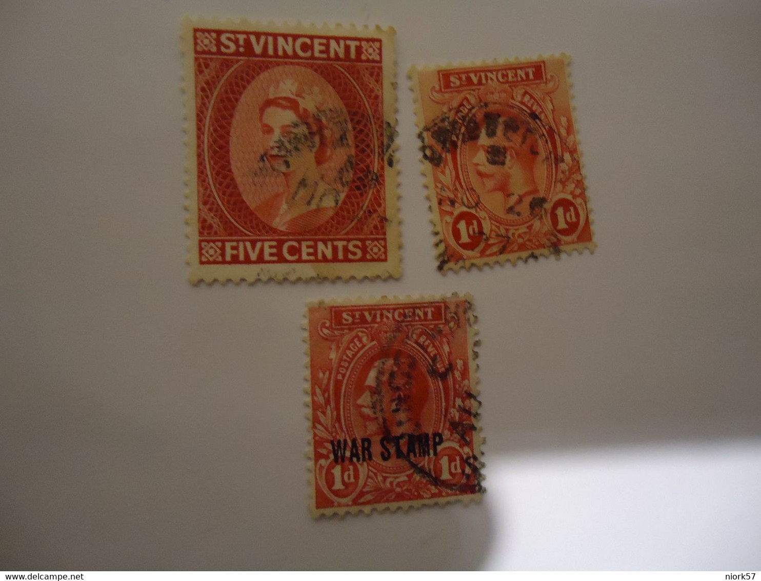 ST VINCENT   USED     STAMPS  LINGS QUWEEN - St.Vincent (1979-...)