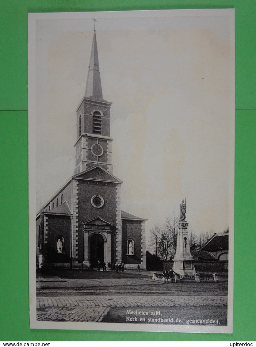 Mechelen A/M Kerk En Standbeeld Der Gesneuvelden - Maasmechelen