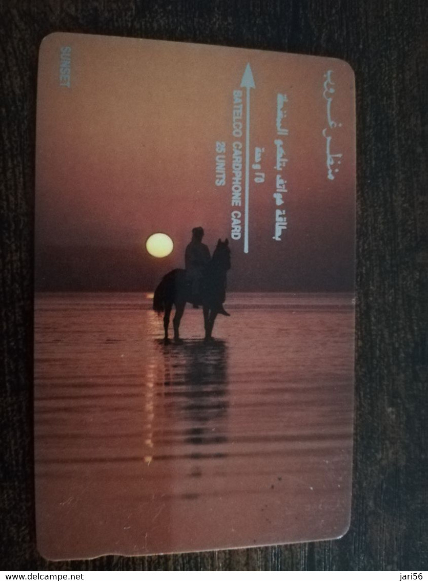 BAHRAIN   GPT CARD  25 UNITS/ BAHRAIN BY NIGHT /SUNSET  /  EARLY  ISSUE BHN9A   / 1BAHE SHALLOW  NOTCH    **9124** - Bahrain