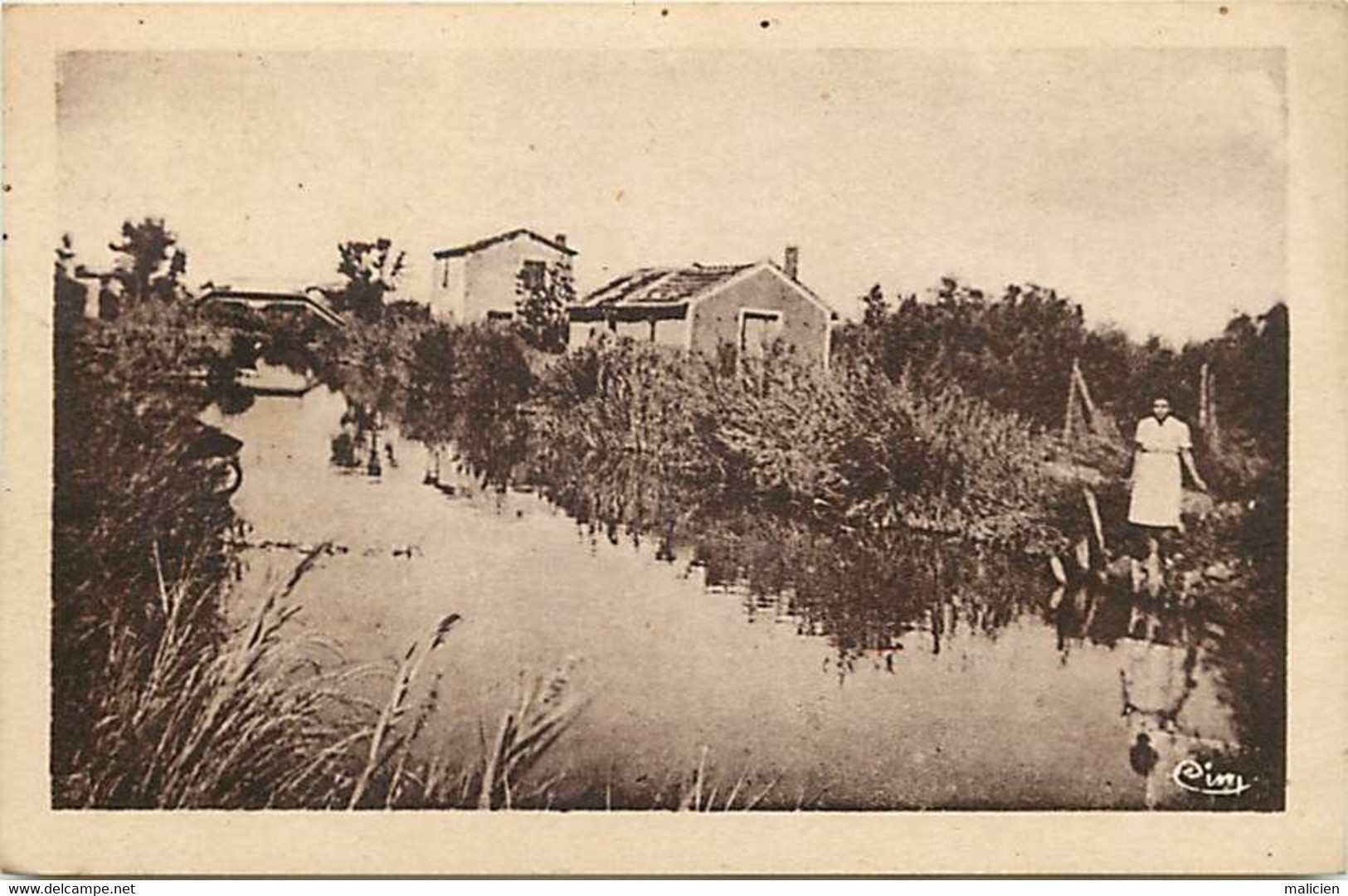 - Dpts Div.-ref-BA715- Herault - Mauguio - Les Cabanes Et Le Canal - - Mauguio