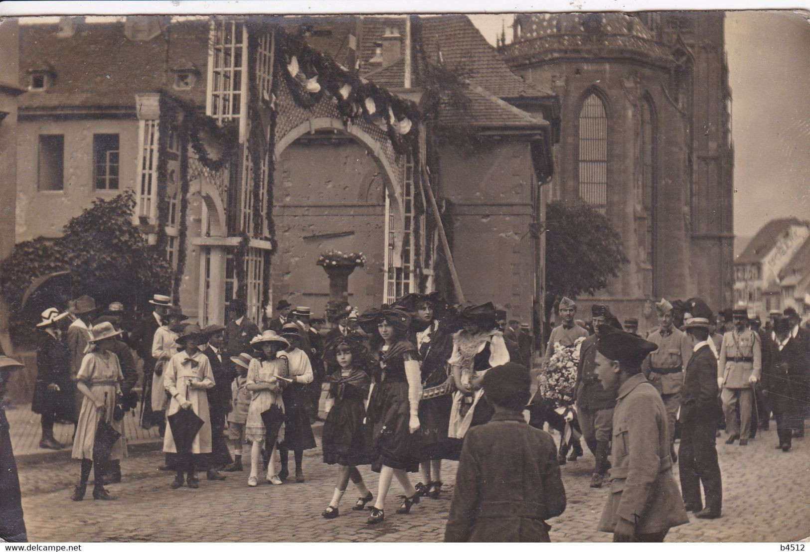 68 THANN Carte Photo 1919 Défilé Dans La Ville - Thann