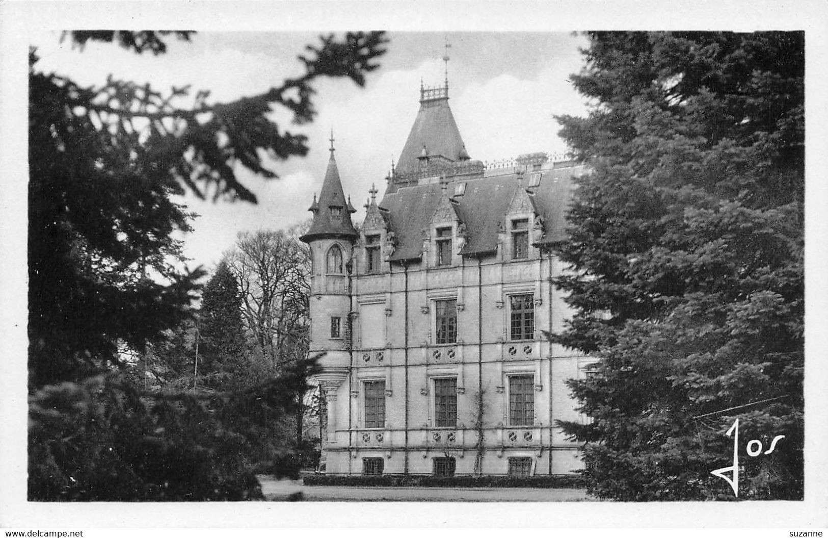 GOUEZEC - Institution SAINT-YVES - Château Dans La Verdure - Gouézec