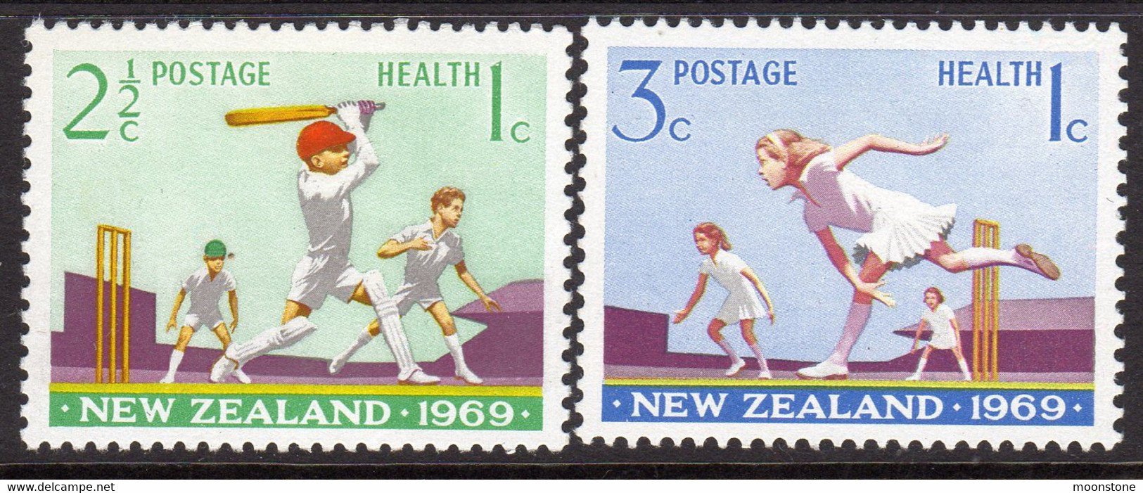 New Zealand 1969 Health Set Of 3, Hinged Mint, SG 899/901 (A) - Nuovi