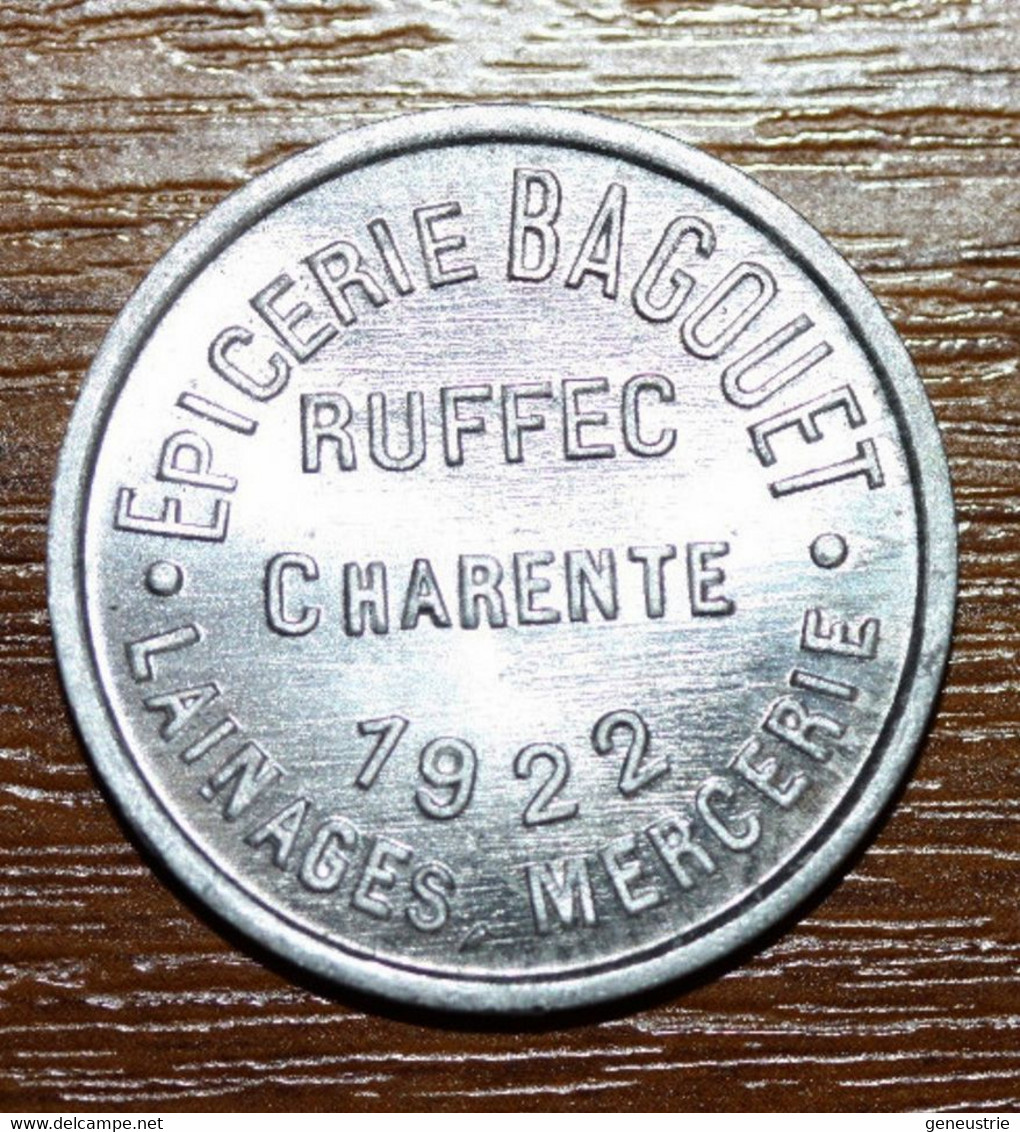 Jeton De Nécessité 1922 "10c Epicerie Bagouet Lainages Mercerie Ruffec Charente" Emergency Token - Monétaires / De Nécessité