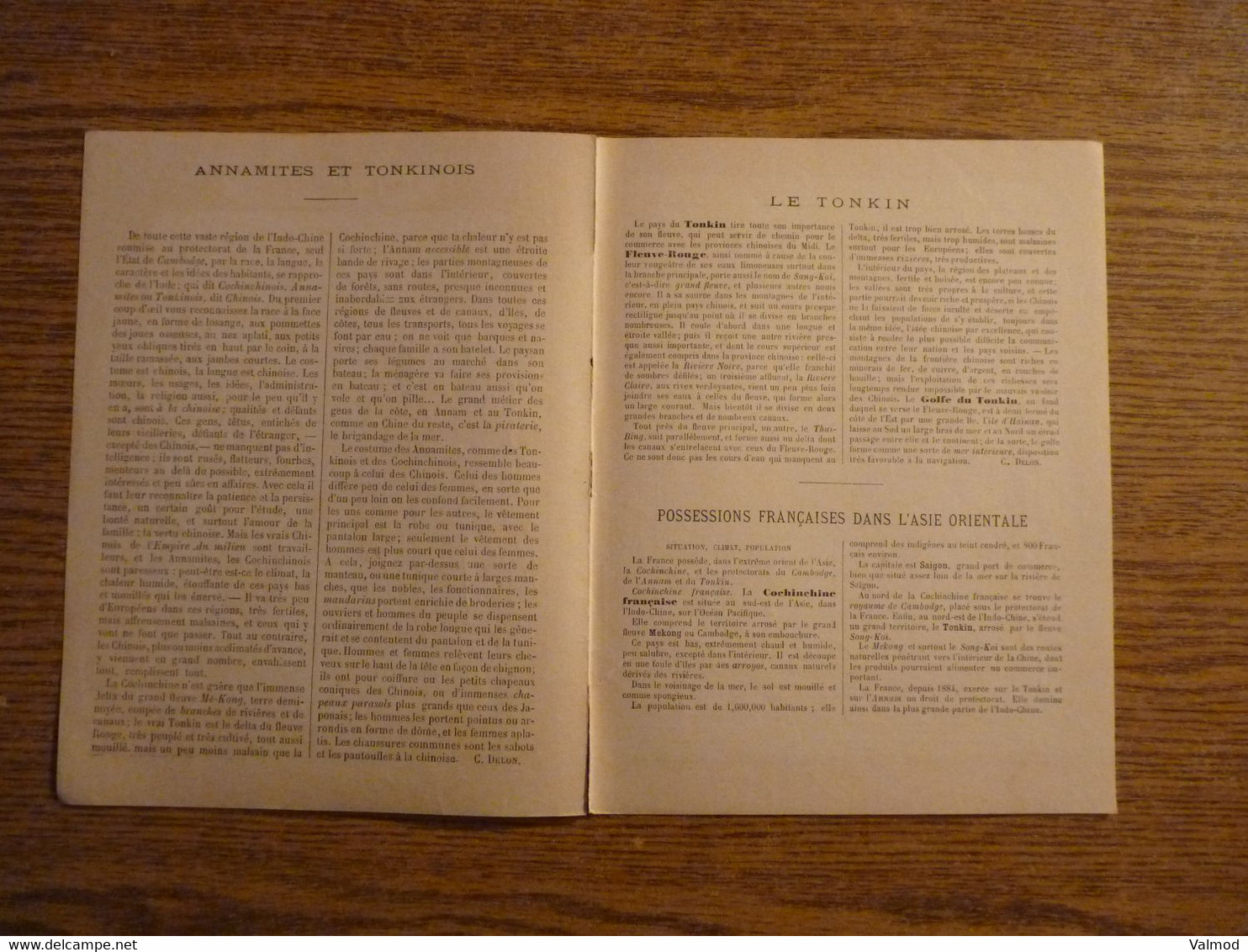 Protège-Cahier/Couverture "Cahiers Géographiques "Annamites De Hué" - 22,3 X17,3 Cm Environ. - Protège-cahiers