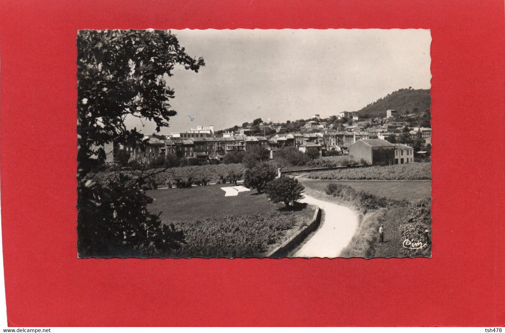 83-----LES ARCS SUR ARGENS---vue Générale--voir 2 Scans - Les Arcs