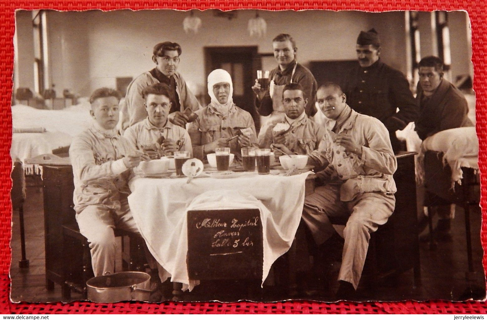 MILITARIA -  ANTWERPEN - ANVERS - Militair Hospitaal , Belgische Soldaten  - Soldats Belges à L' Hôpital Militaire - Guerre 1914-18