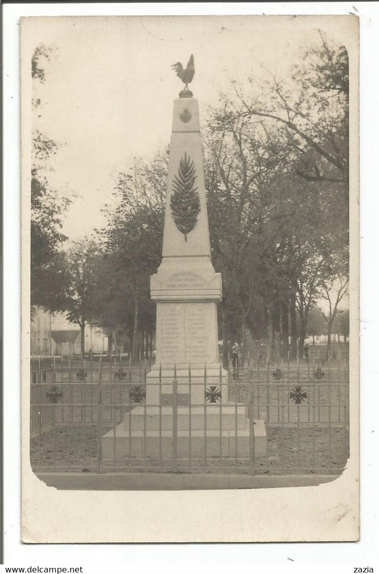 79.219/ BRIOUX SUR BOUTONNE - Carte Photo Monument Aux Morts - Brioux Sur Boutonne