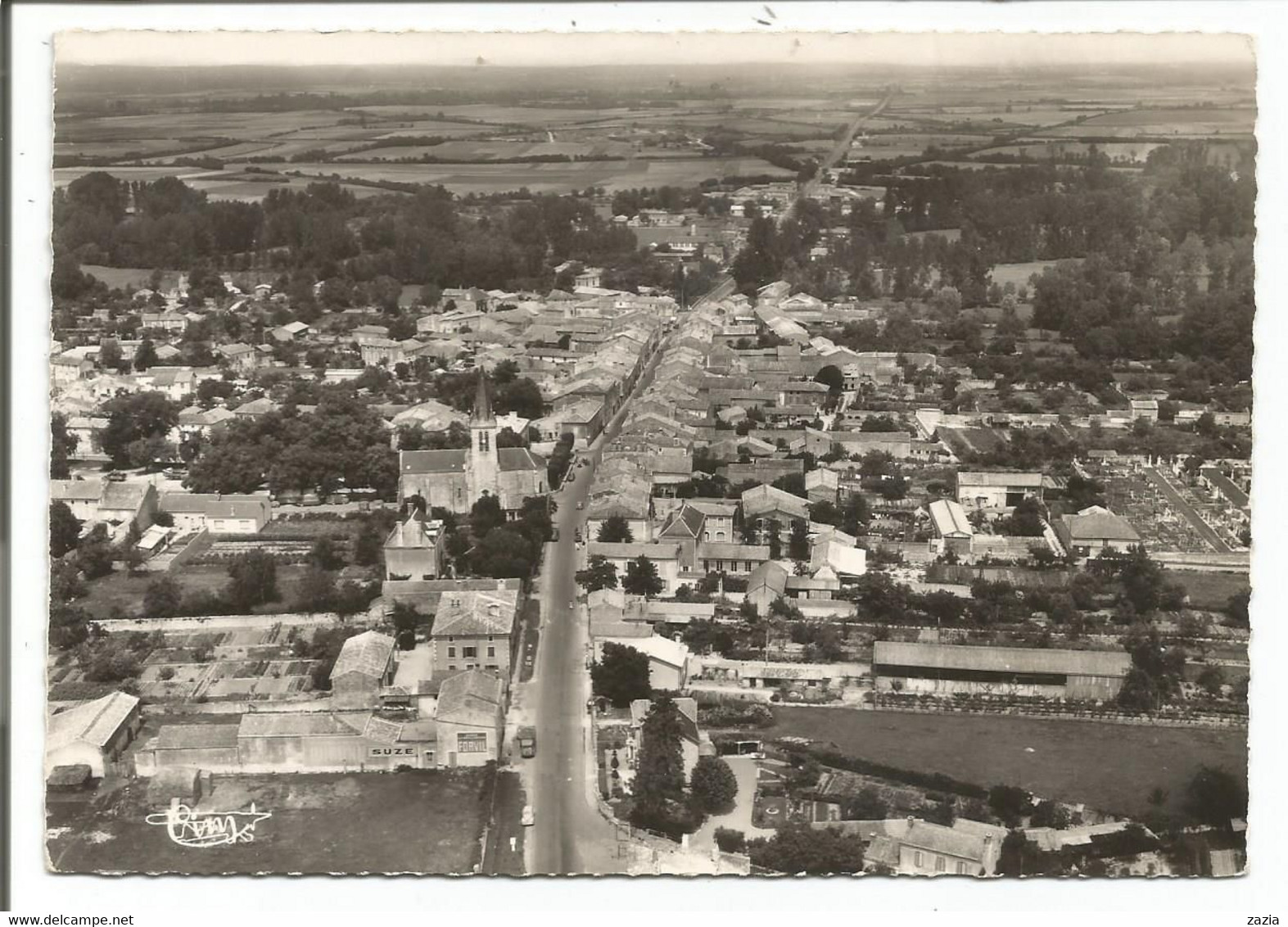 79.221/ BRIOUX Sur BOUTONNE - Vue Aérienne De L'ensemble Du Bourg - Brioux Sur Boutonne