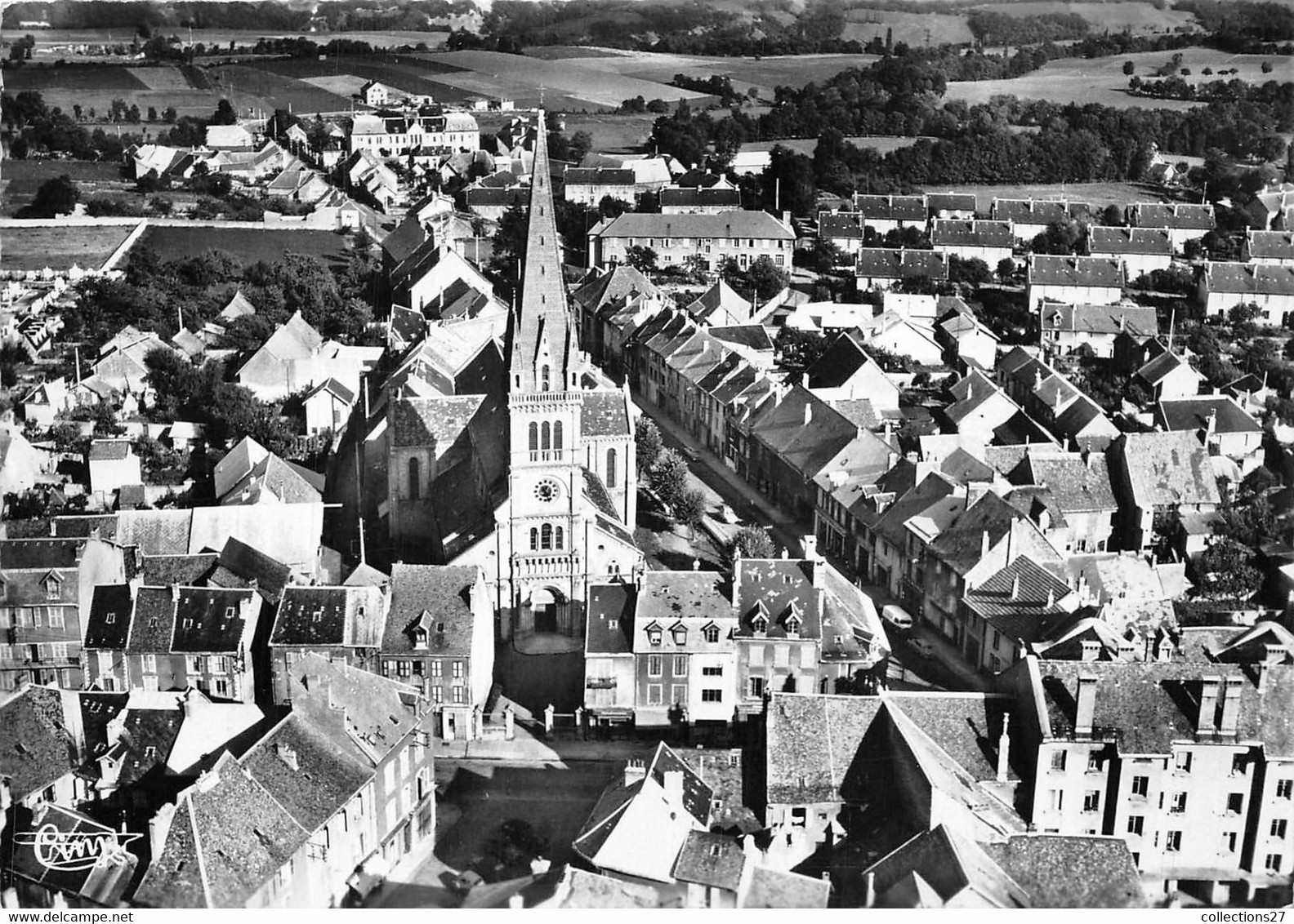 38-LA-MURE- L'EGLISE -VUE AÉRIENNE - La Mure