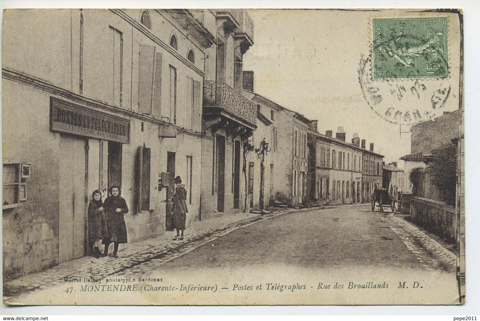 CPA 17 MONTENDRE Postes Et Télégraphes Rue Des Brouillauds Animation Maisons 1923 - Montendre