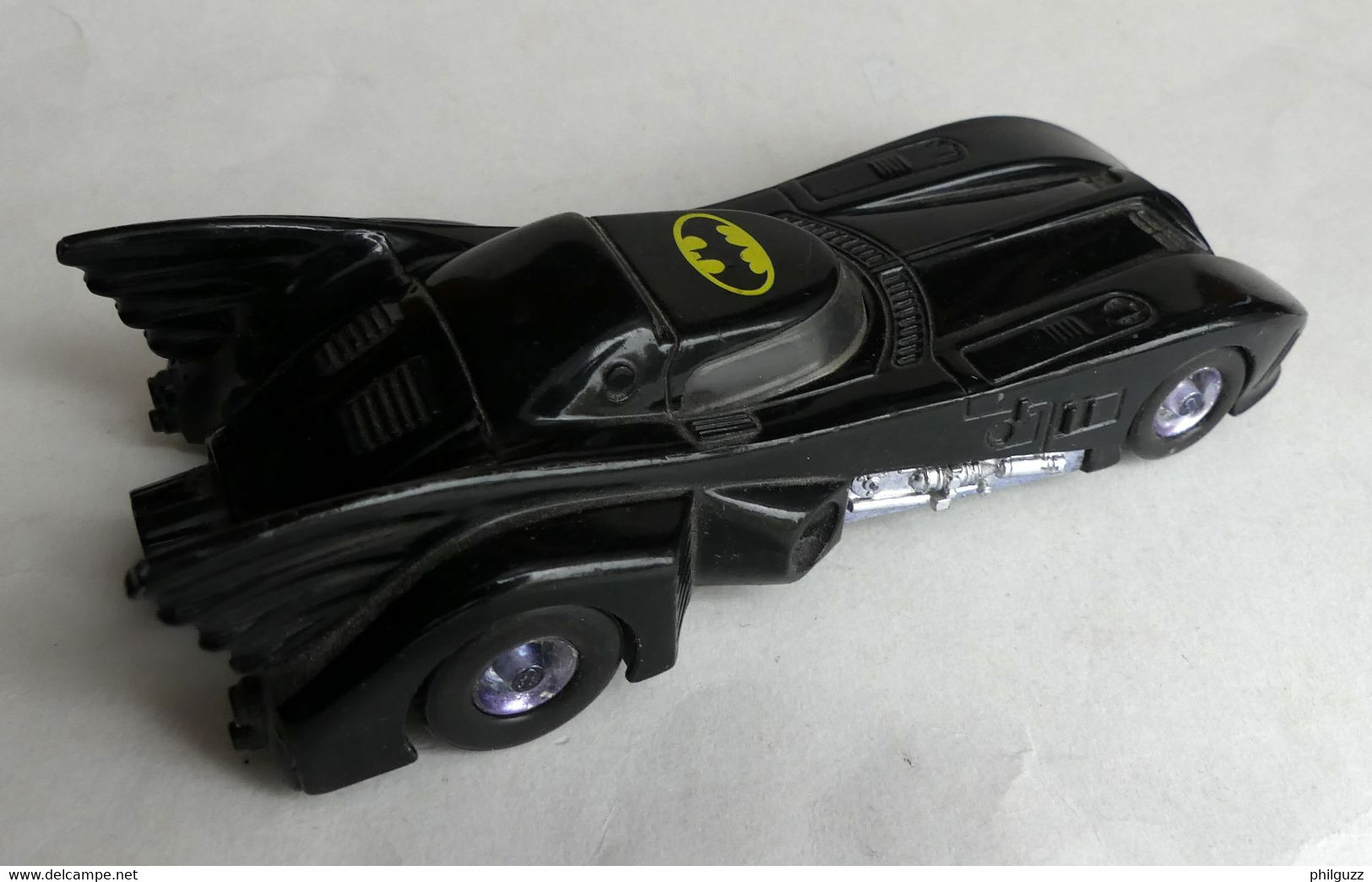 VOITURE DE BATMAN ERTL DC COMICS BATMOBILE 1989 - Batman