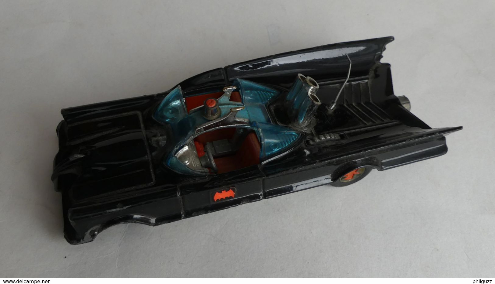 VOITURE AUTOMOBILE DE BATMAN CORGI TOYS DC COMICS BATMOBILE 1966 (1) - Batman