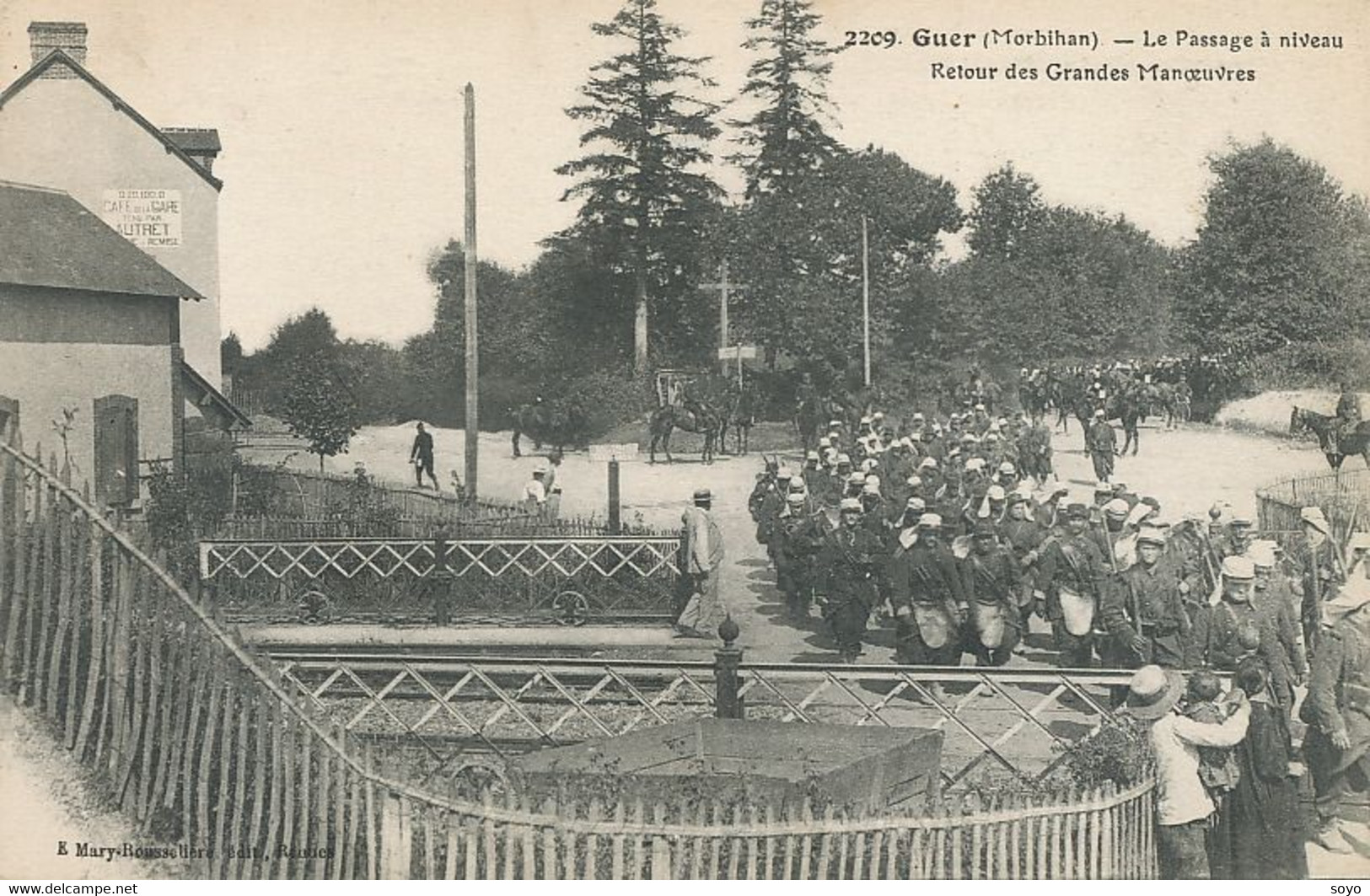 Passage à Niveau à Guer Morbihan Militaires Manoeuvres - Obras De Arte