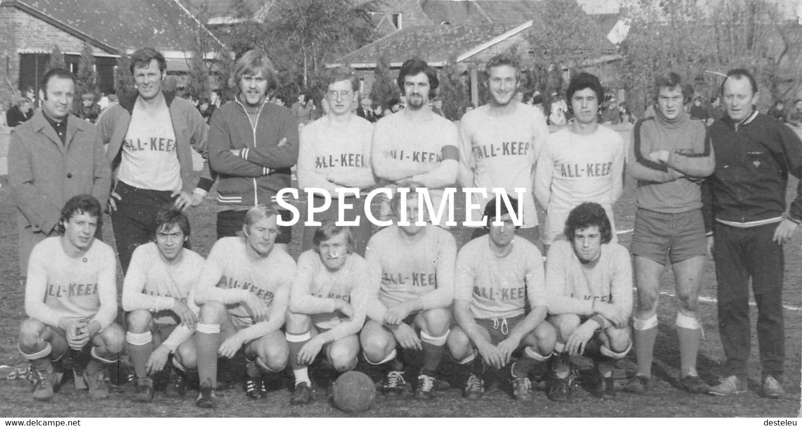 Foto Voetbalploeg 1977 @ Overmere - Berlare