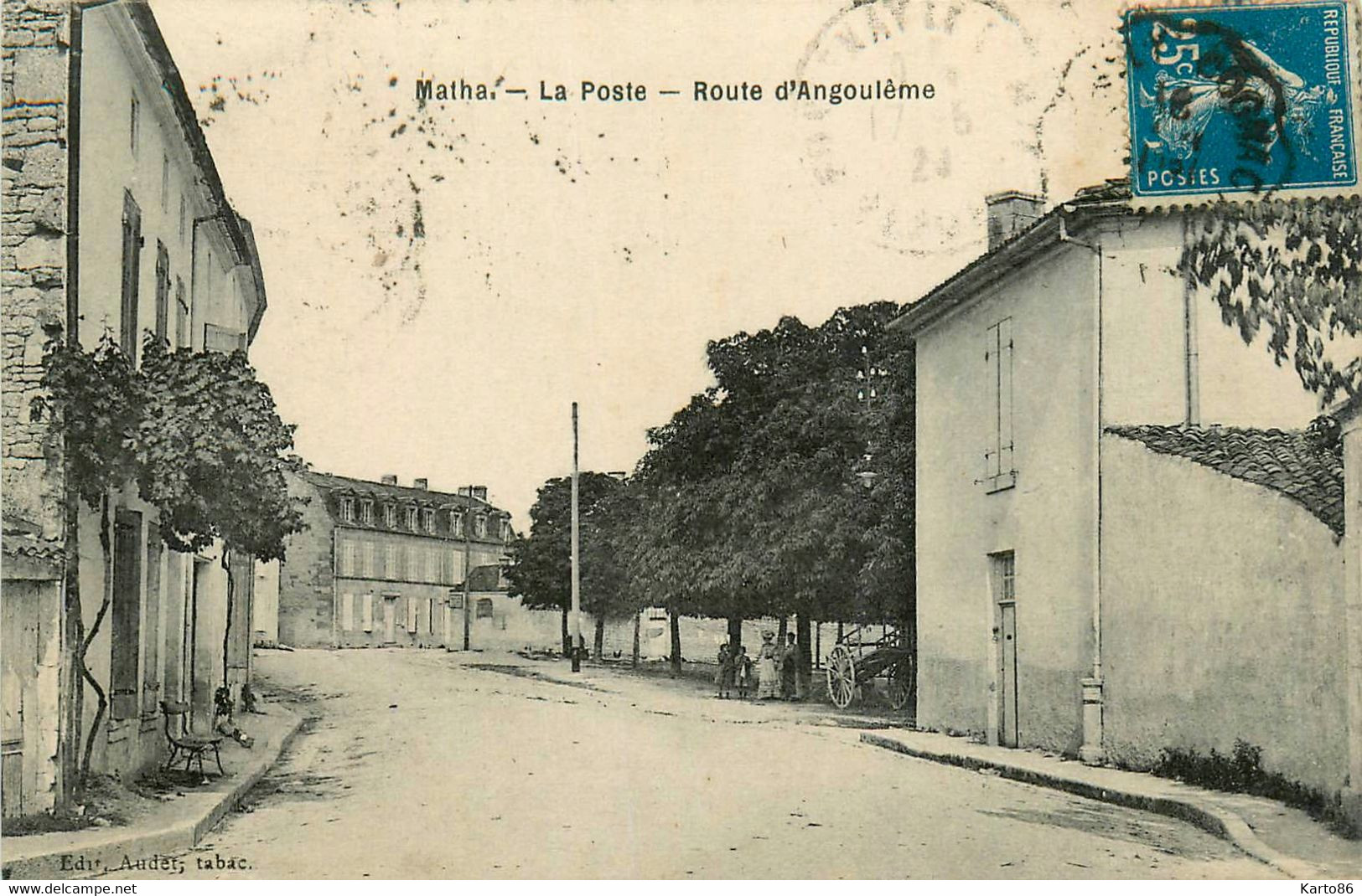 Matha * La Route D'angoulême * Vue Sur La Poste Ptt - Matha