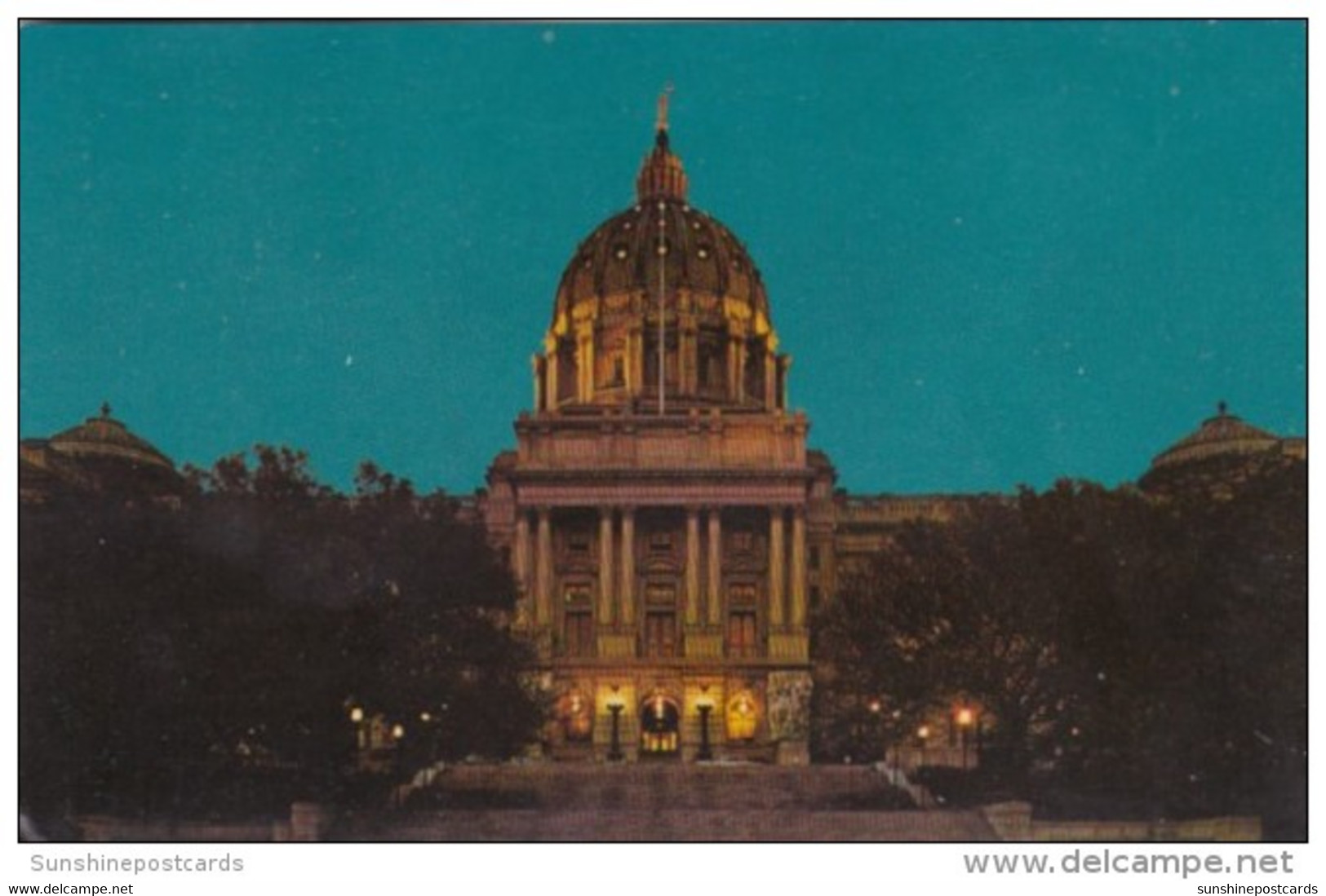 State Capitol Building At Night Harrisburg Pennsylvania - Harrisburg