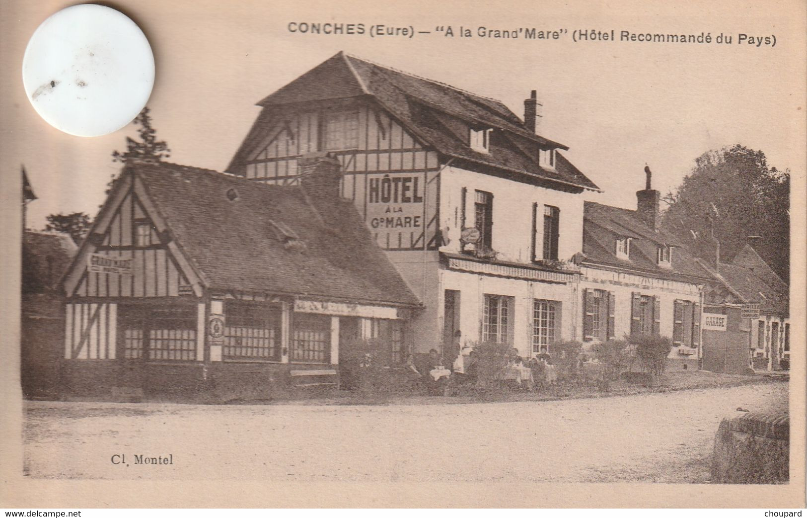 27 - Très Belle Carte Postale Ancienne De  CONCHES "A La Grand'Mare "  Hotel Recommandé Du Pays    Carte Animée - Conches-en-Ouche