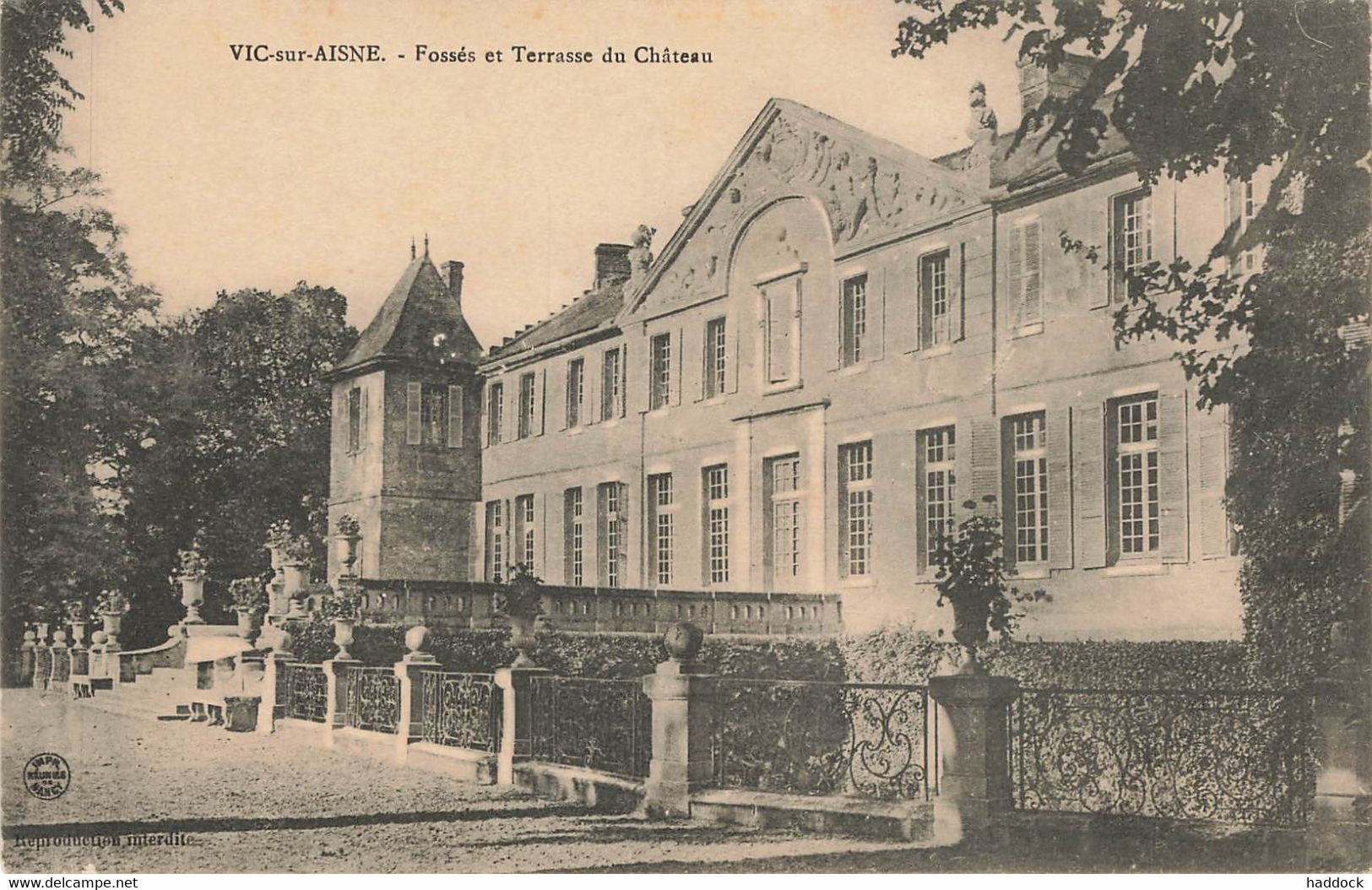 VIC SUR AISNE : FOSSES ET TERRASSE DU CHATEAU - Vic Sur Aisne