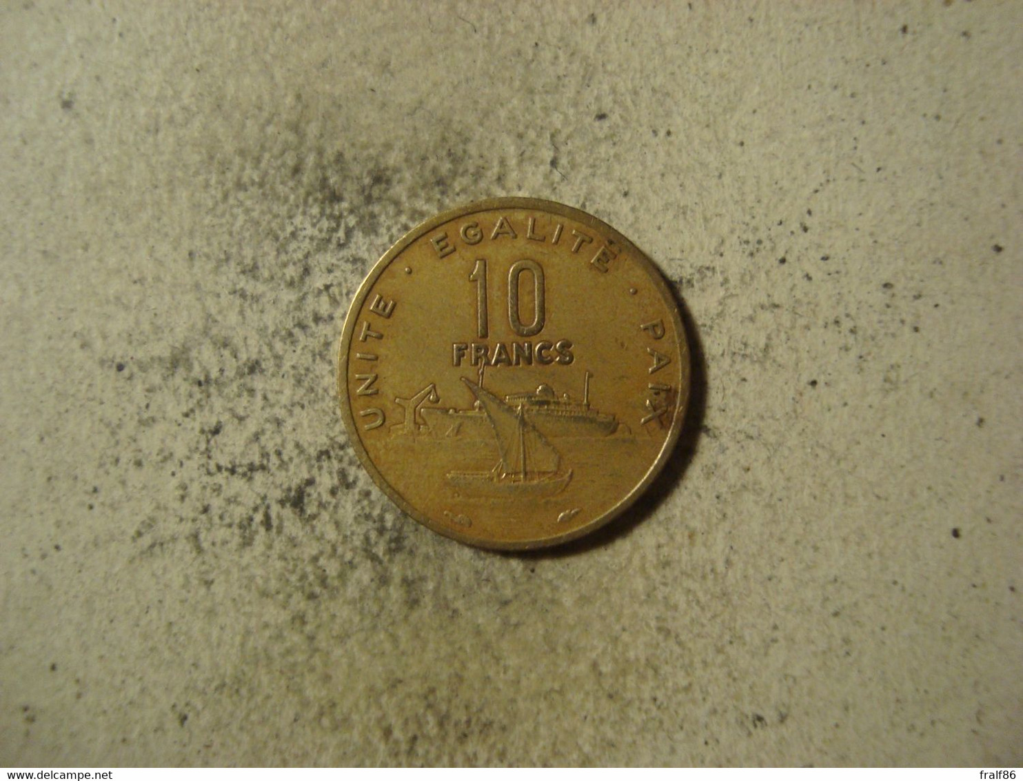 MONNAIE DJIBOUTI 10 FRANCS 1983 - Djibouti