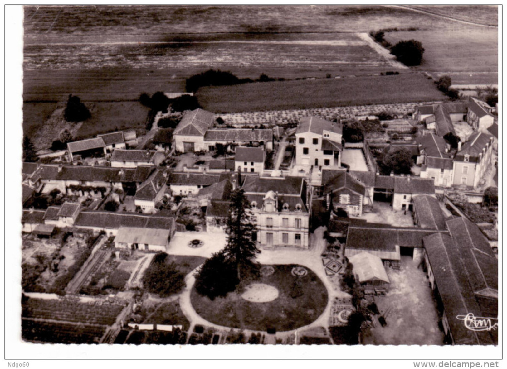 Monts Sur Guesnes - Vue Aérienne - Monts Sur Guesnes