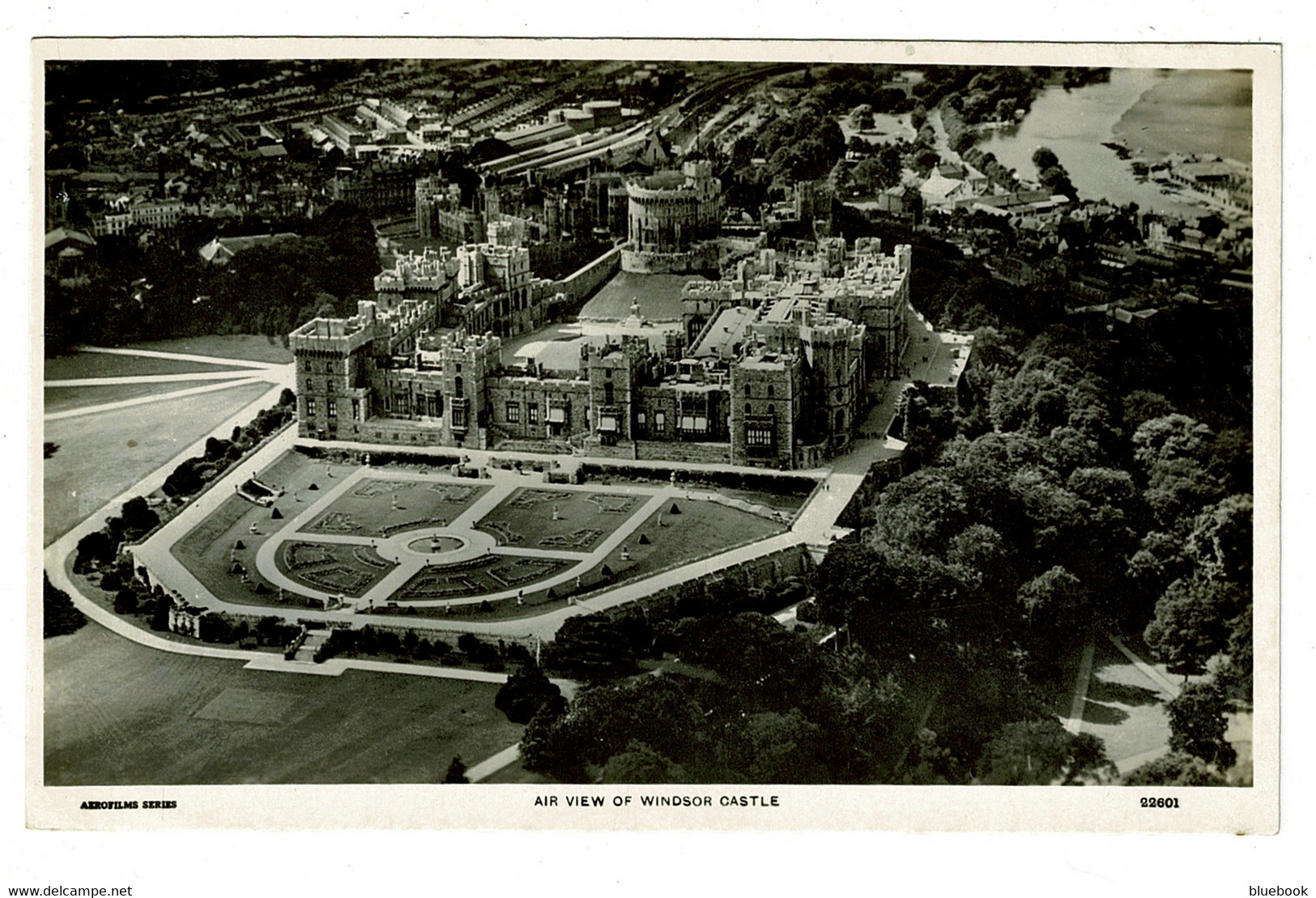 Ref 1537 - Aerofilms Real Photo Postcard - Air View Windsor Castle - Berkshire - Windsor Castle
