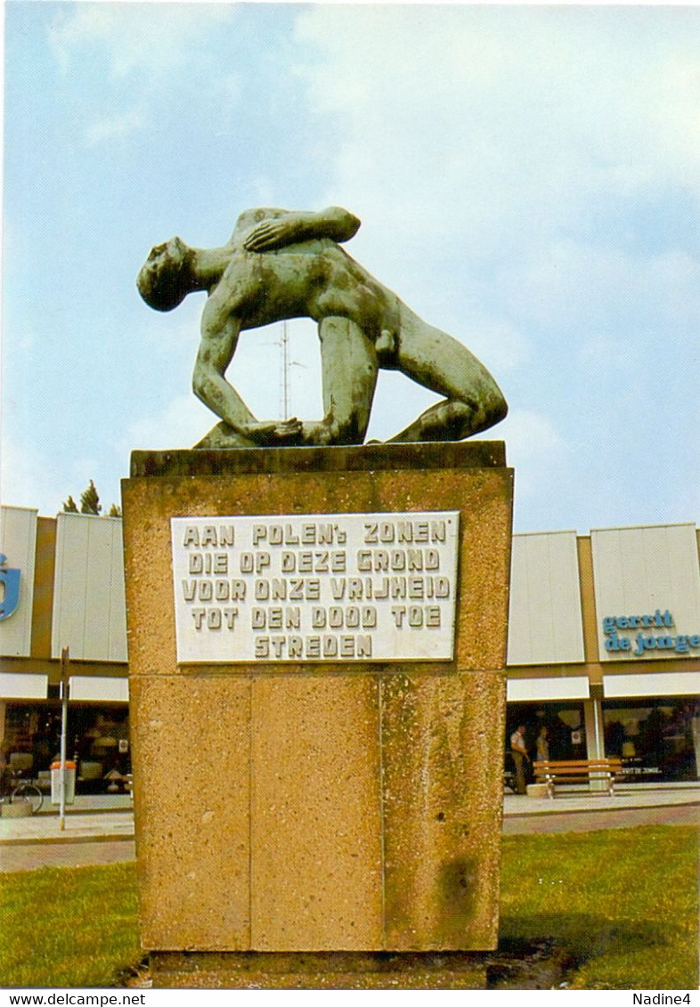 PK - Axel - Pools Monument - Axel