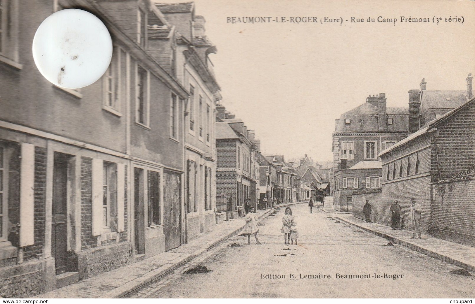 27 - Très Belle Carte Postale Ancienne De  BEAUMONT LE ROGER Rue Du Camp Frémont   Carte Animée - Beaumont-le-Roger