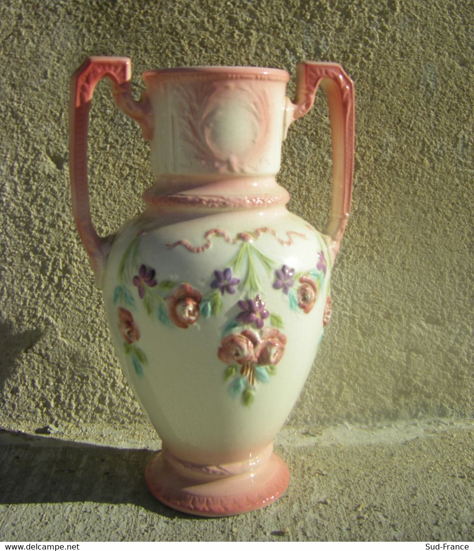 Vase En Faïence De Longchamp - Longchamps (FRA)