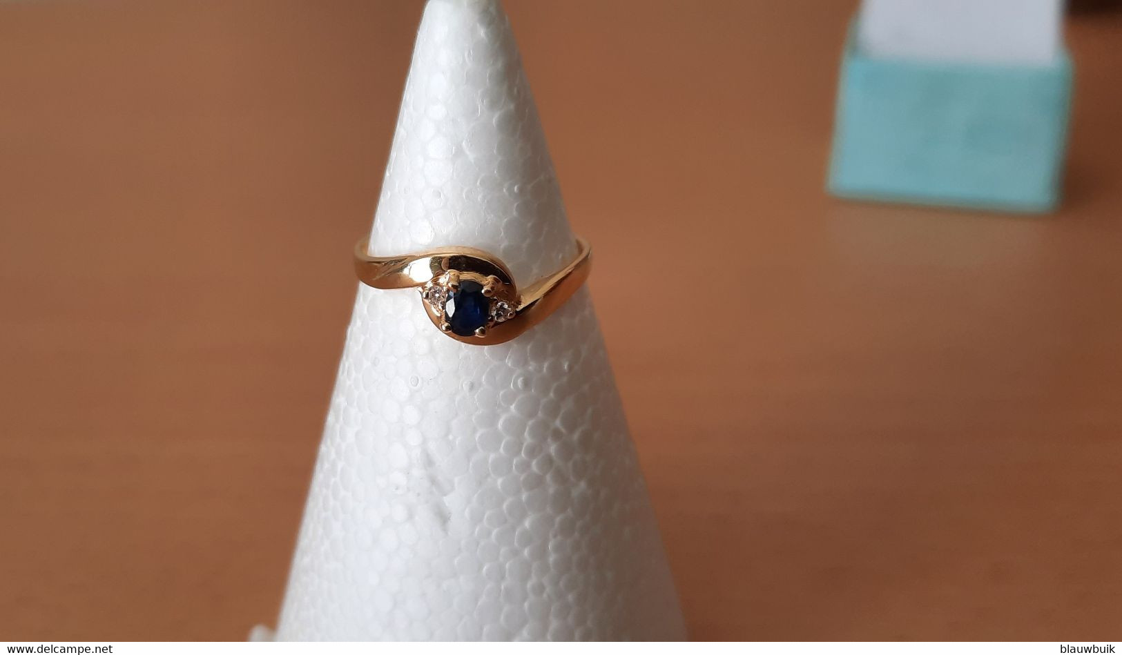 Moderne Ring In Geelgoud 18 Karaat Safier/diamant - Ringe