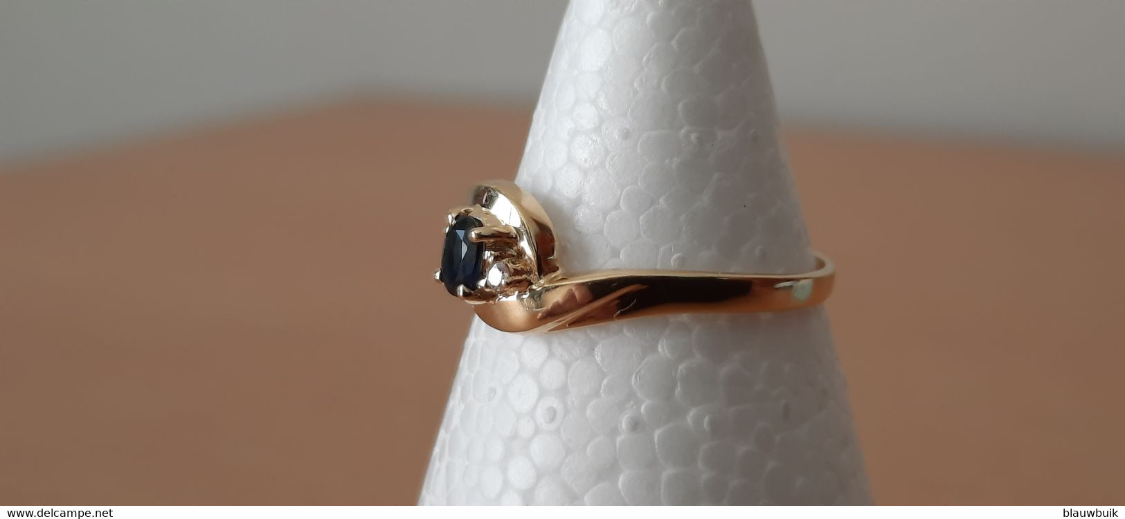 Moderne ring in geelgoud 18 karaat safier/diamant