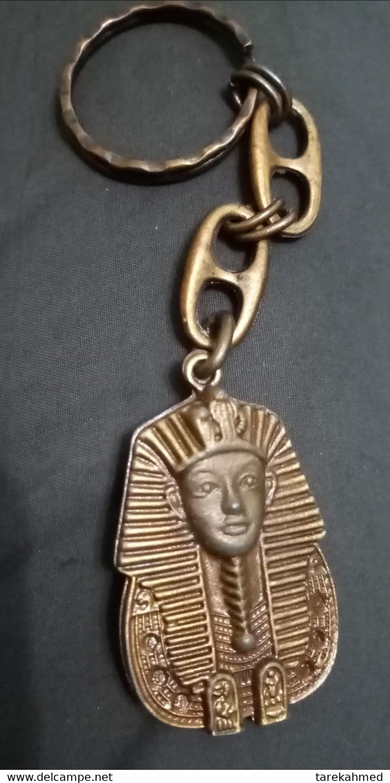 Egypt , Key Ring With A Medal Of Tut Anck Amon . Tokbag - Royal / Of Nobility