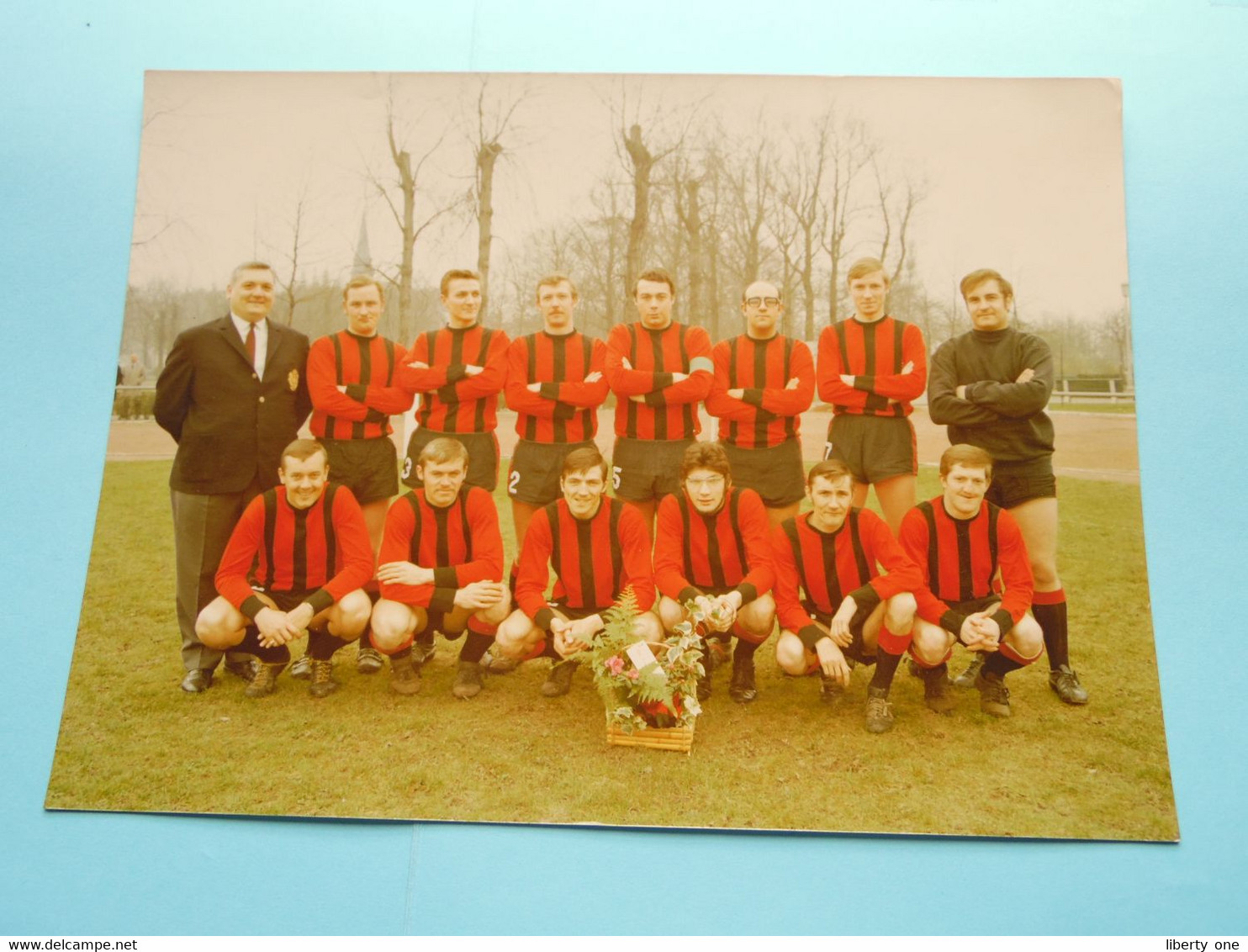 VOETBALPLOEG ( Antwerpen / KIEL / Hoboken ) Te Identificeren SEIZOEN 1969/70 ( Zie Scans ) Formaat 18 X 24 Cm.! - Autographes