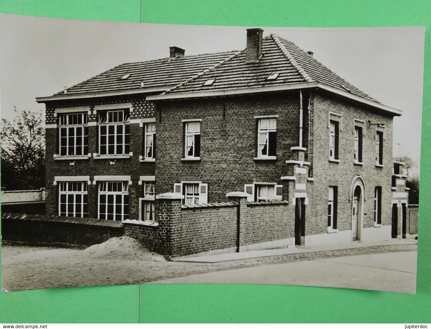 Leerbeek Gemeentehuis En School - Gooik