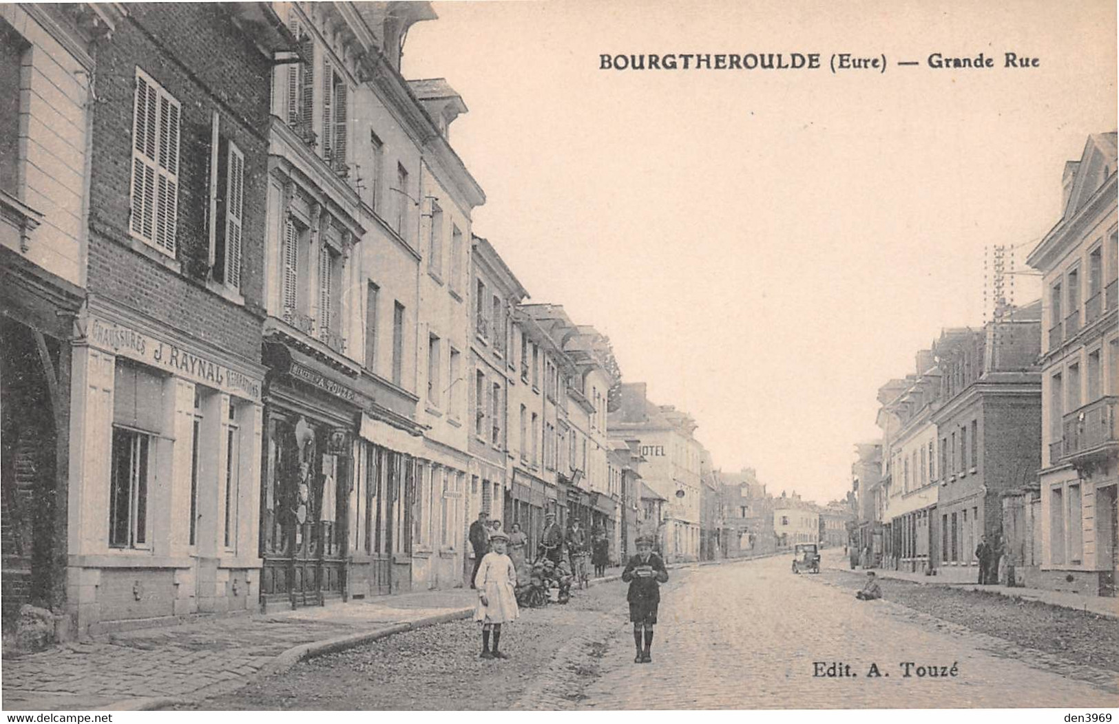 BOURGTHEROULDE (Eure) - Grande Rue - Chaussures J. Raynal - Bourgtheroulde