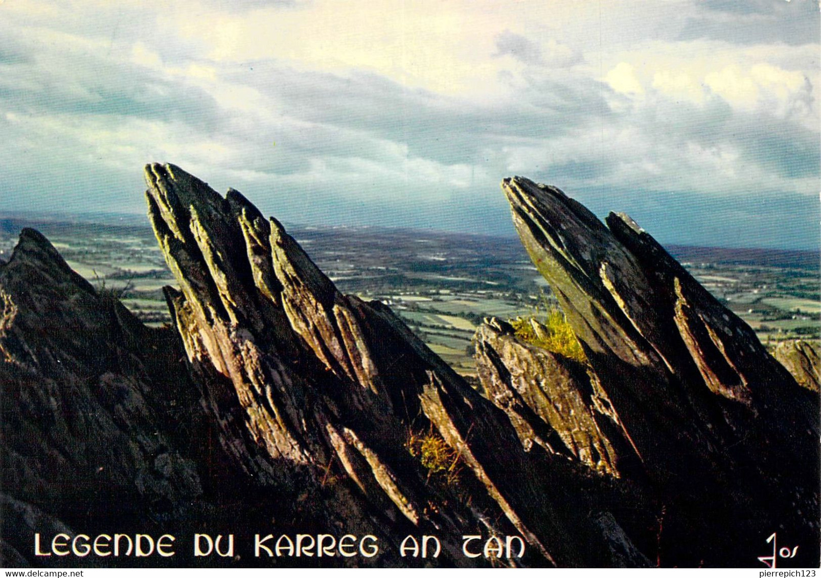 29 - Gouézec - Légende Du Karreg An Tan (La Roche Du Feu) - Gouézec