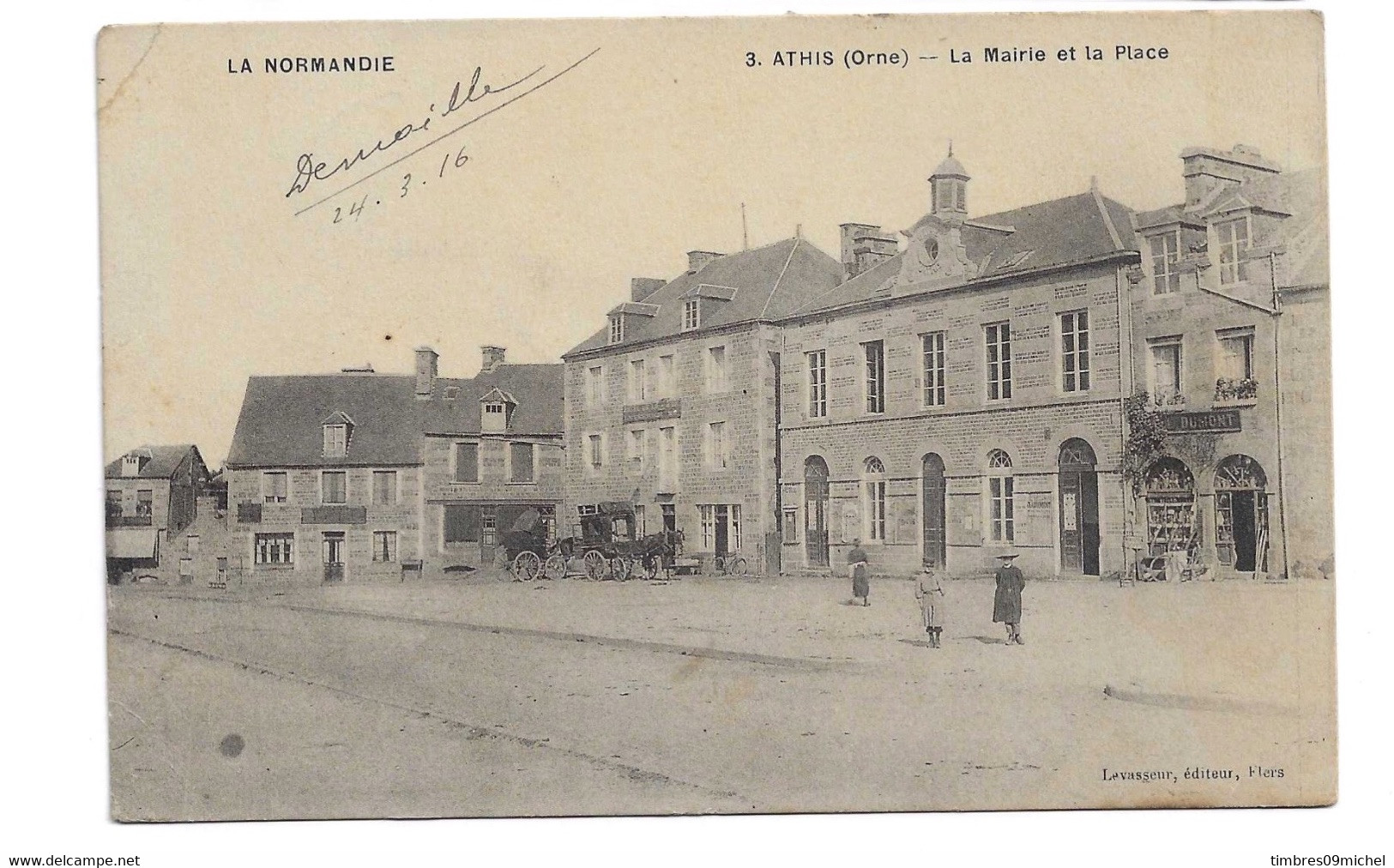 CPA  Athis La Mairie Et La Place - Athis De L'Orne