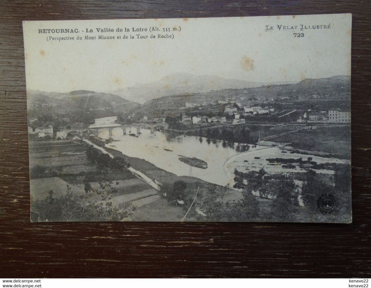 Carte Assez Rare , Retournac , La Vallée De La Loire ( Perspective Du Mont Miaune Et De La Tour De Roche ) - Retournac