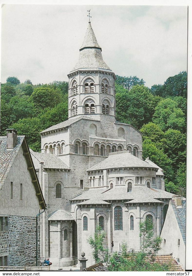 CPM Basilique Notre-Dame D'ORCIVAL XIIème Siècle - Monumentos