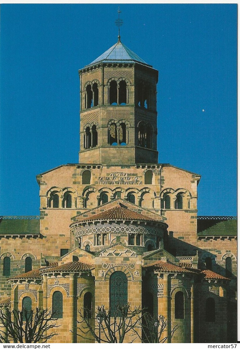 CPM Abbatiale Saint-Austremoine ISSOIRE XIIème Siècle - Monumenten