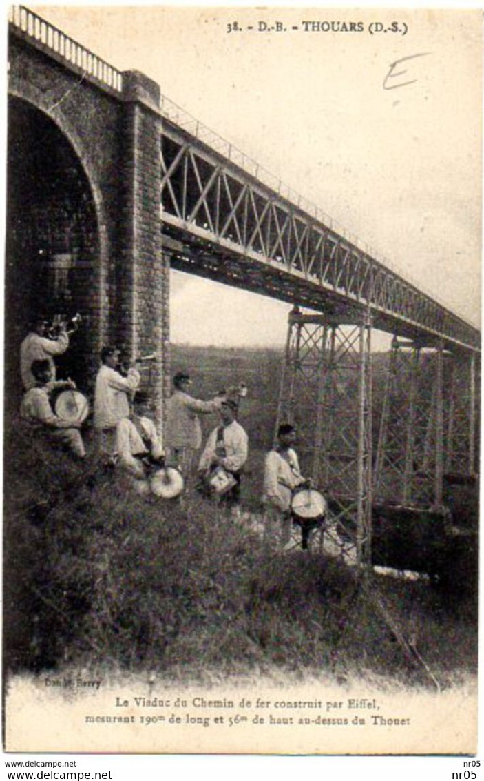 79 ( Deux Sevres ) - THOUARS - Le Viaduc De Chemin De Fer Construit Par Eiffel ( Animation Fanfare ) - Thouars