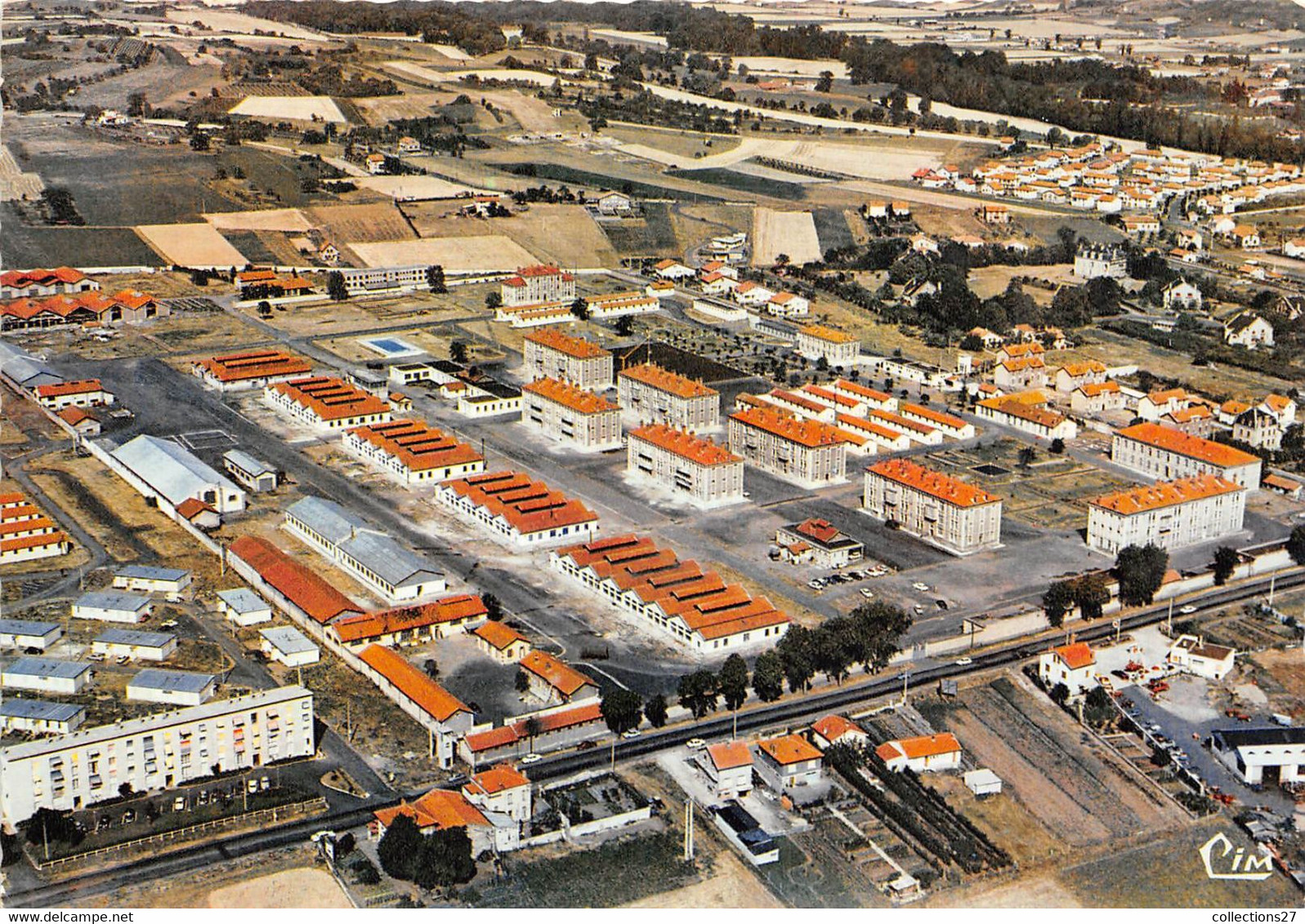 63-ISSOIRE- VUE PANORAMIQUE AERIENNE - Issoire