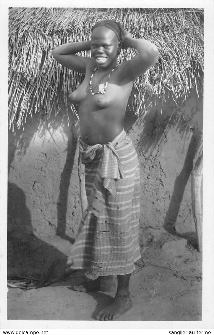 CPA SENEGAL JEUNE FILLE CERERE (fille Aux Seins Nus - Sénégal