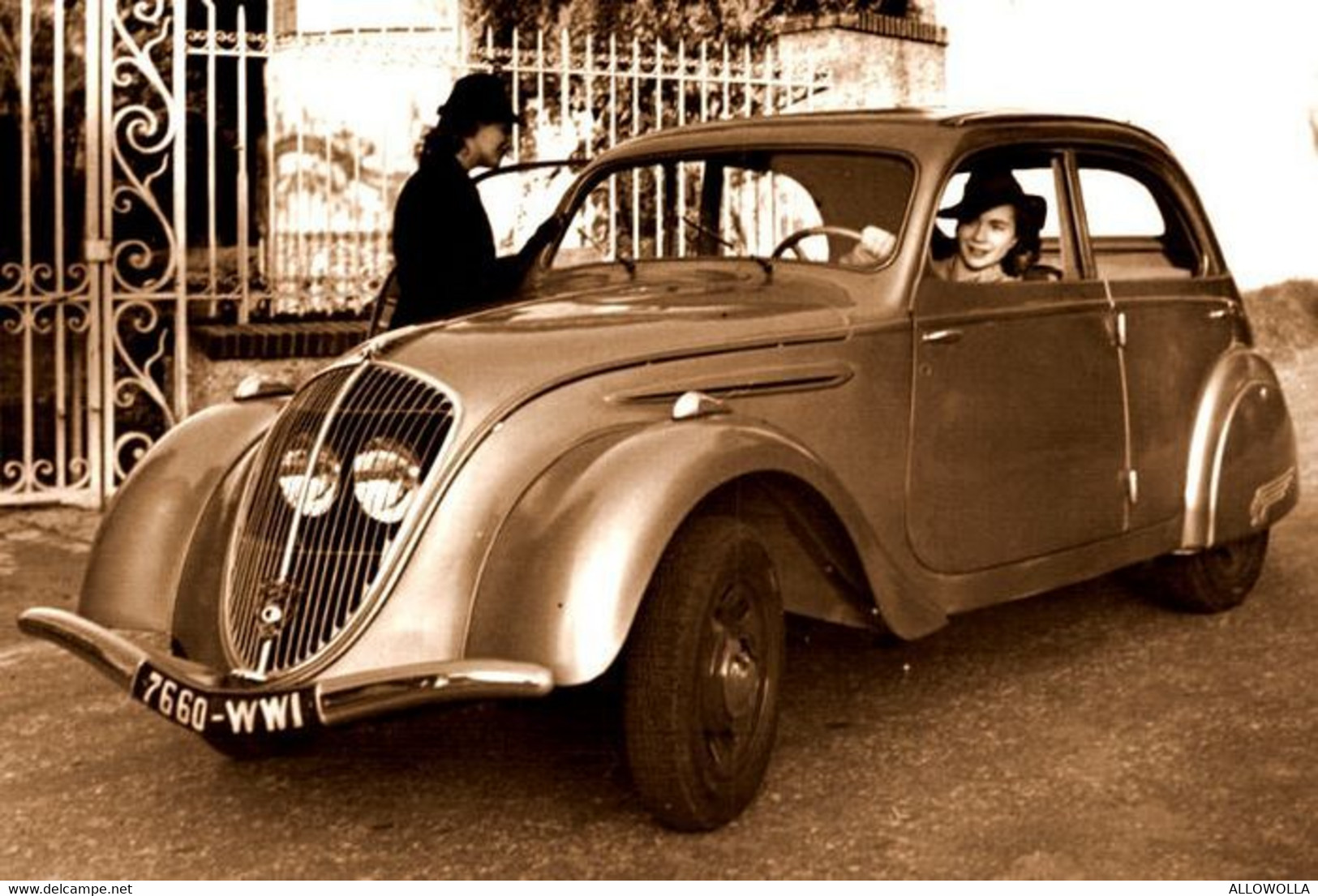 16140"PEUGEOT ENTRE 1900 ET 1940-LA PHOTO EST UNE IMPRESSION RECENTE D'UN LABORATOIRE PHOTO PROFESSIONEL-Cm. 10 X 15 - Automobile