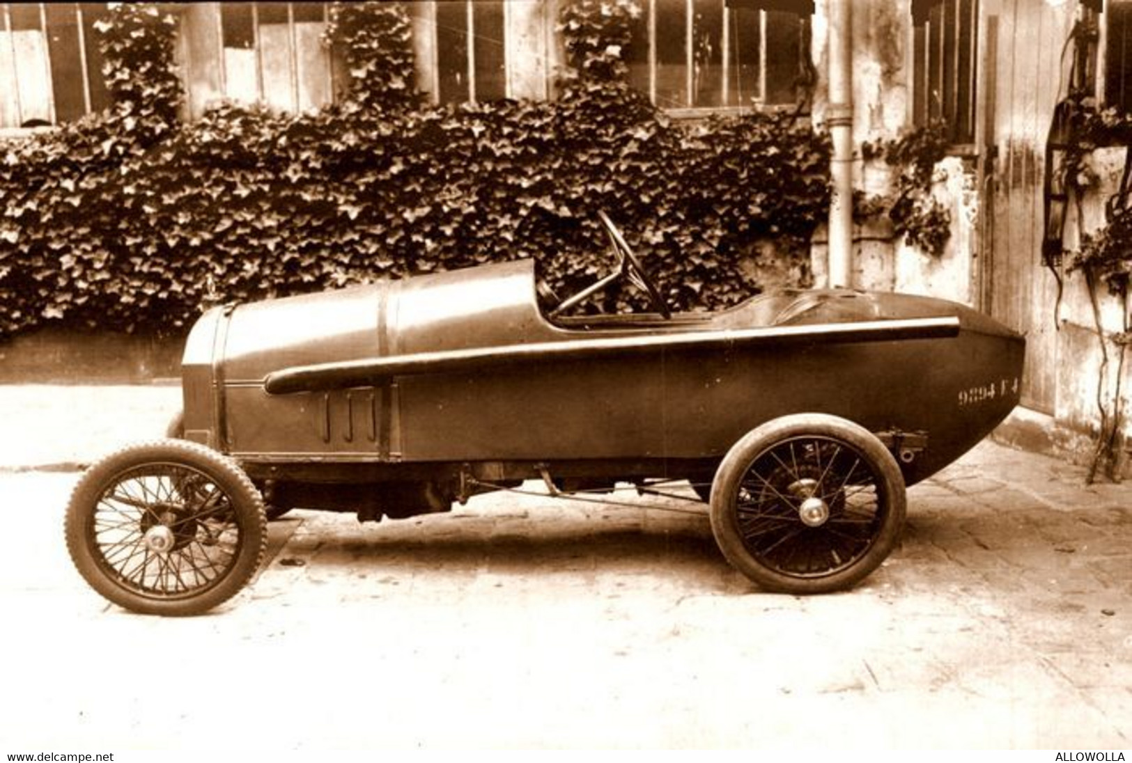 16159"PEUGEOT ENTRE 1900 ET 1940-LA PHOTO EST UNE IMPRESSION RECENTE D'UN LABORATOIRE PHOTO PROFESSIONEL-Cm. 10 X 15 - Coches