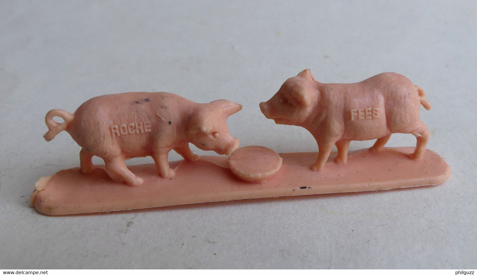 FIGURINE PUBLICITAIRE LA ROCHE AUX FEES 70's LA FERME - COCHON PORCELETS - PAS DUNKIN - Pigs