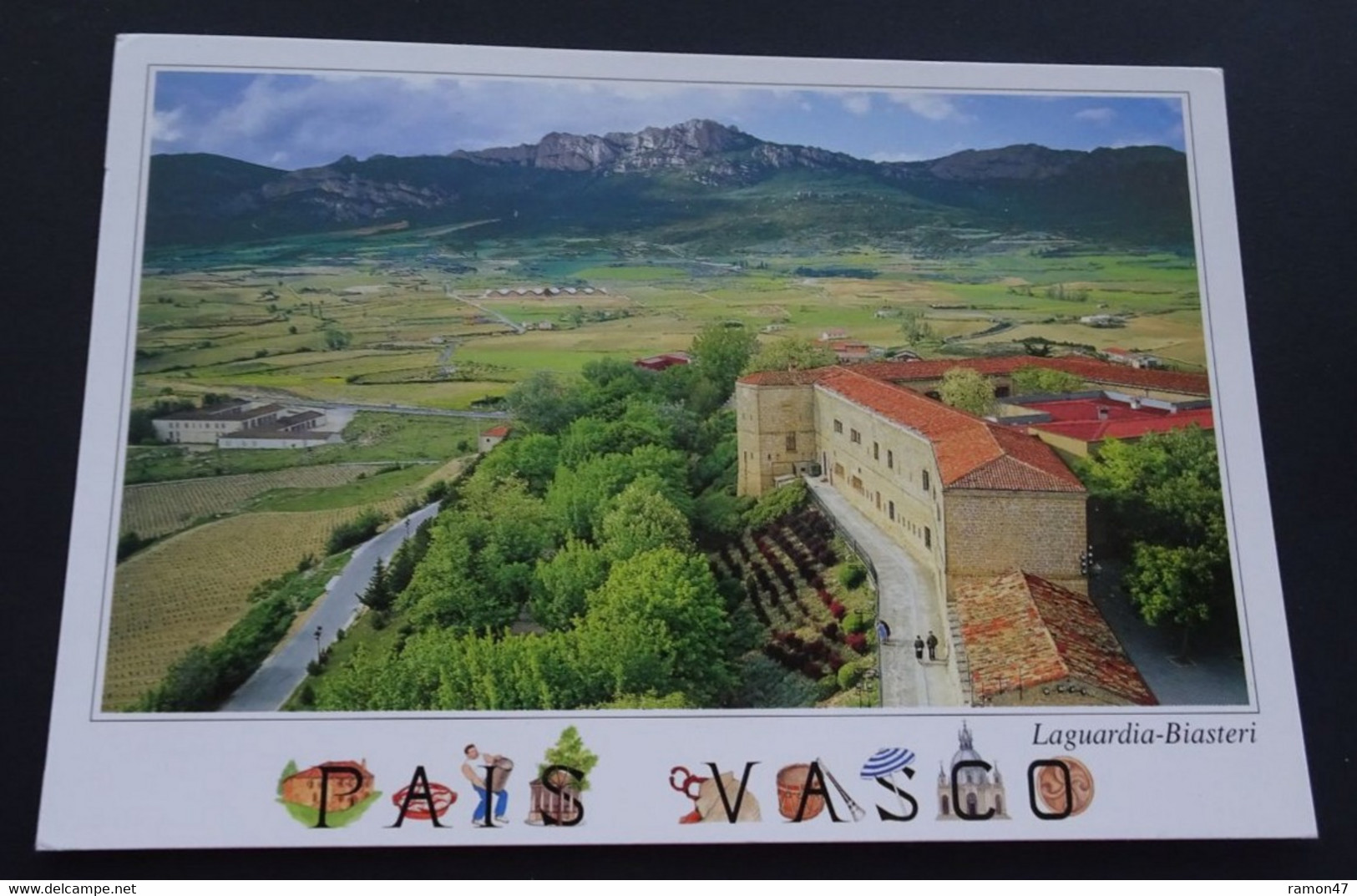 Laguardia-Biasteri - Paseo De La Muralla Y Colegio Nacional En Cuyo Solar Se Alzaba El Antiguo Castillo - Álava (Vitoria)