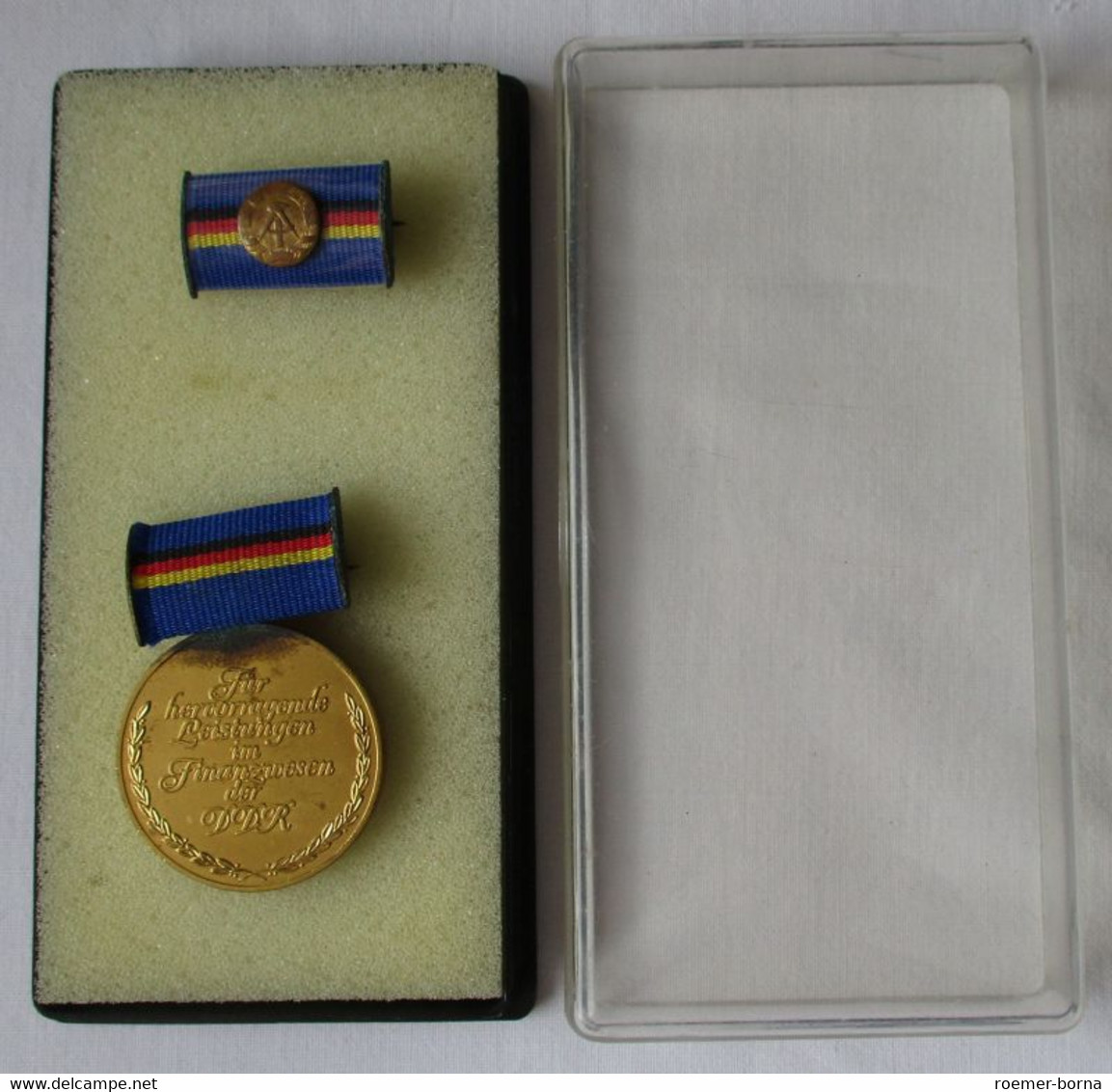 DDR Medaille Für Hervorragende Leistungen Im Finanzwesen Bartel 291 C (116235) - GDR